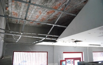 L'androne della palazzina di via Brigata Aosta